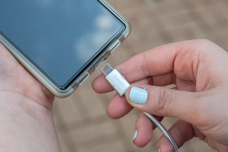 Một chi tiết bị bỏ quên có thể làm điện thoại mất khả năng sạc nhanh - 3