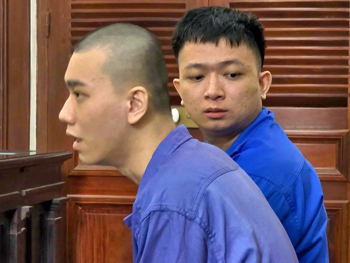 Hai bị cáo tại toà