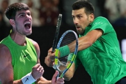 Alcaraz biến hóa nhờ "học lỏm" Djokovic, ngày càng lợi hại với cú giao bóng