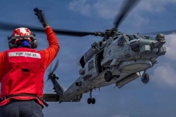 Tàu sân bay Mỹ tới sát sườn, quân đội Iran sẵn sàng chiến đấu cao