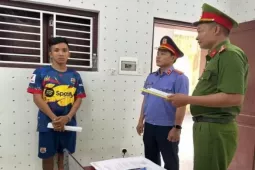 Khách làng chơi siết cổ gái bán dâm để quỵt tiền, cướp tài sản