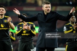 Bóng đá - Lạ lùng MU: Carrick cầm quân, thắng lớn và bỗng dưng..."bị" đua ngôi vô địch