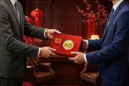 Nghệ thuật chọn quà giao tế: Khi hình thức song hành cùng tâm ý