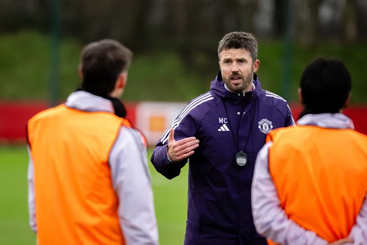Michael Carrick đem luồng sinh khí mới tới&nbsp;Carrington