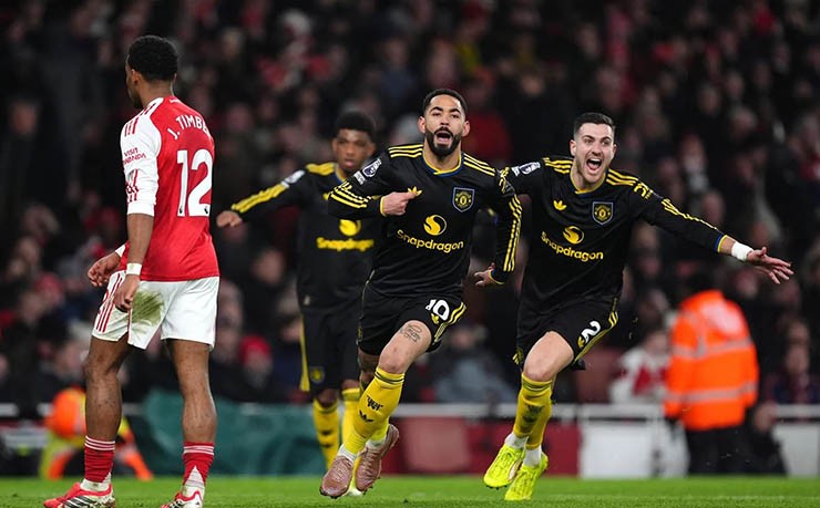 MU xuất sắc hạ Arsenal ngay tại Emirates