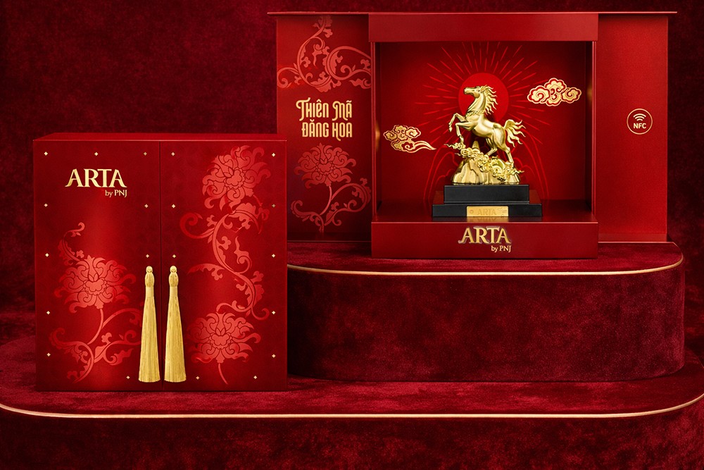 Được chăm chút từ bao bì bắt mắt, sang trọng, BST Thiên Mã Đăng Hoa không chỉ là một tặng phẩm mà trở thành một kỷ vật đáng lưu giữ.