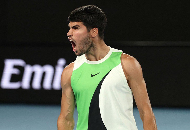Alcaraz lọt vào bán kết Australian Open lần đầu tiên trong sự nghiệp