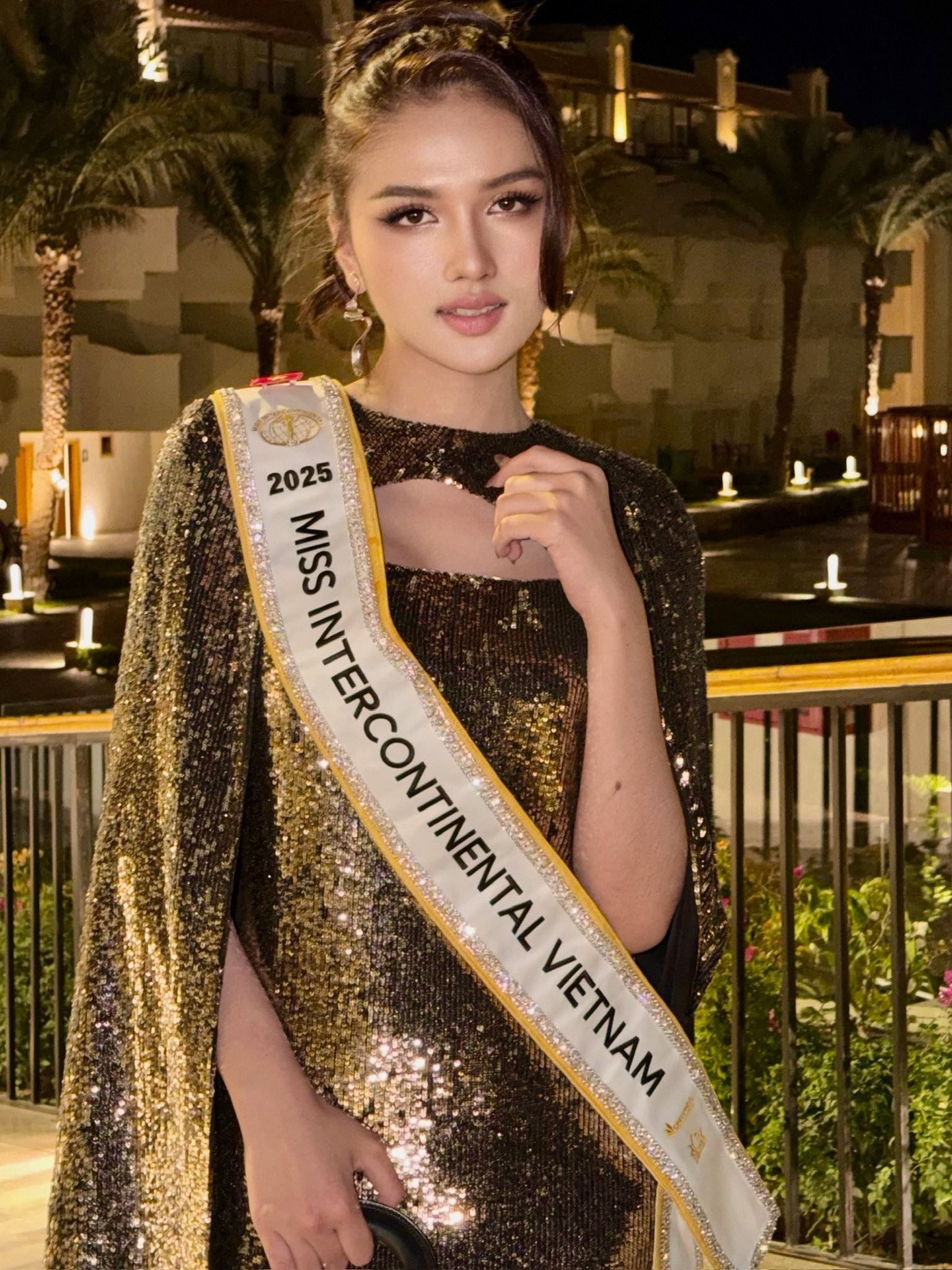 Với việc phải cạnh tranh với các đối thủ mạnh ở châu Á - Thái Bình Dương, Thu Ngân được cho là lâm vào thế khó. Trong 3 năm gần đây, các đại diện của Việt Nam đã xuất sắc giành được danh hiệu Miss Intercontinental Asia &amp; Oceania để tiến vào top 5 là Hoa hậu Bảo Ngọc, Á hậu Ngọc Hằng và Á hậu Khánh Linh.