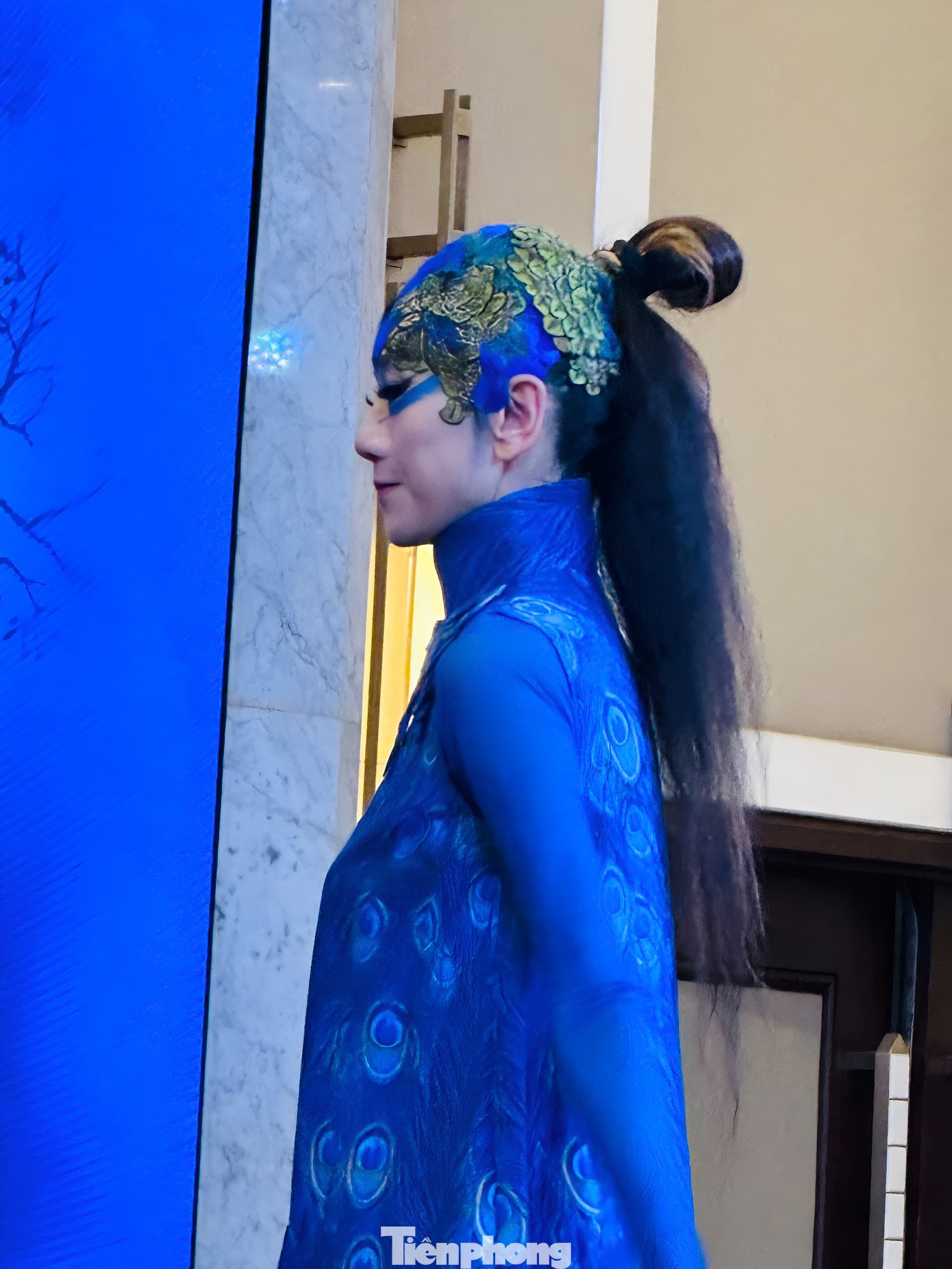 Bên cạnh đó, phong thái thong dong, điềm tĩnh cũng làm nên sức hút của Dương Lệ Bình.