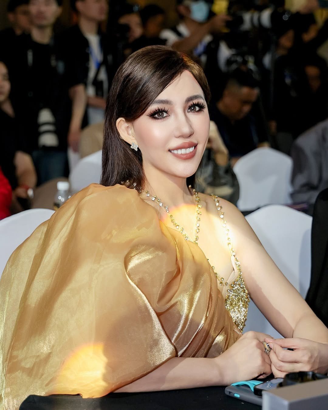 Đối thủ của Hương Giang ở Hoa hậu Hòa bình - 17