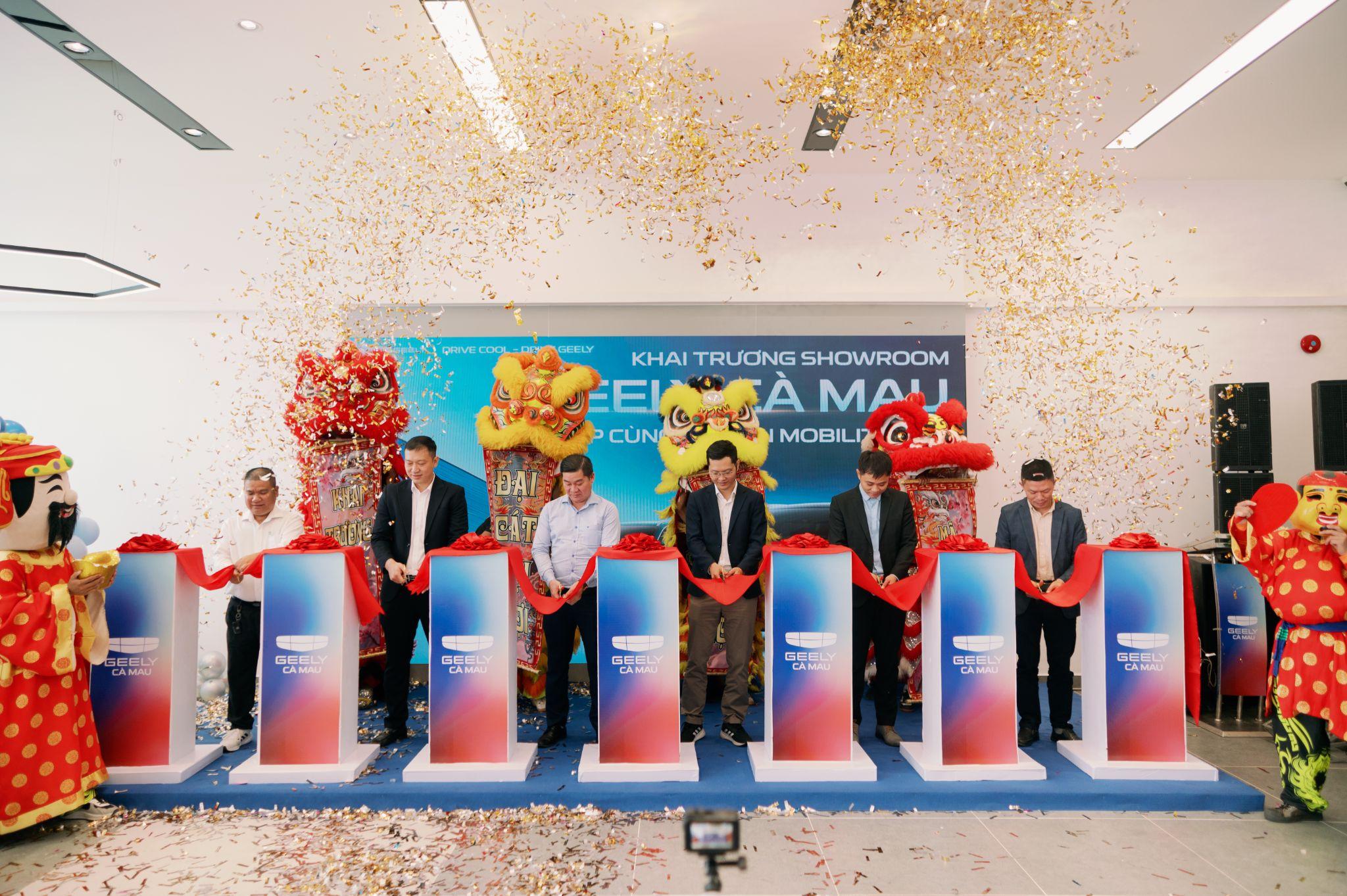 Sau chưa đầy 1 năm ra mắt, Geely đang từng bước xây dựng mạng lưới phân phối với hơn 50 showroom trên toàn quốc, đặt nền tảng cho một chiến lược phát triển dài hạn và bền vững.