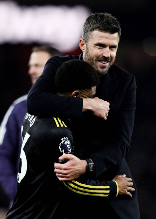 MU hạ đẹp Arsenal & Man City, Carrick có xứng làm HLV chính thức? - 7