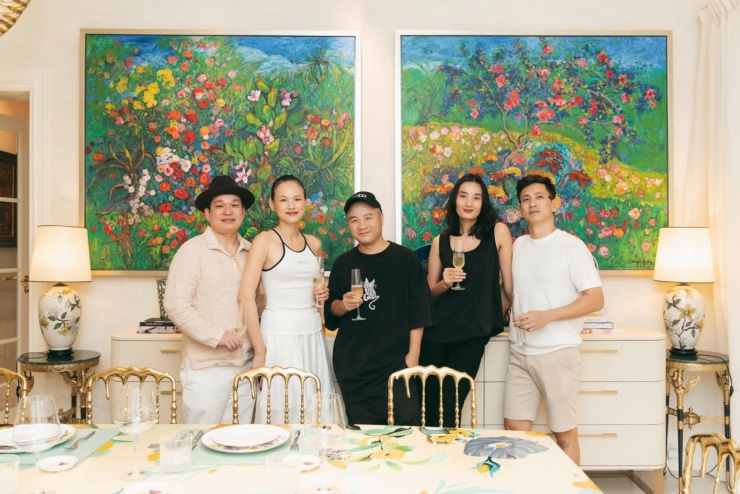 Ảnh sao 28/1: Vợ chồng Lê Thúy thăm biệt thự của Đỗ Mạnh Cường - 1