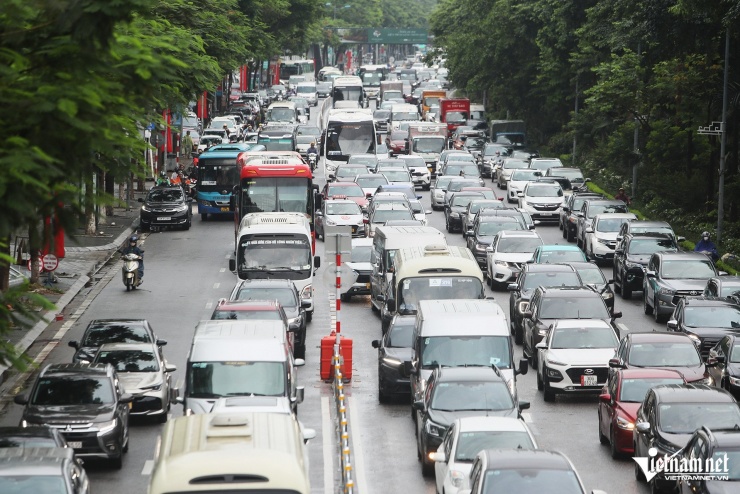 Từ ngày 1/6/2026, các phương tiện giao thông buộc phải chuyển sang sử dụng xăng E5 và xăng E10. Ảnh minh hoạ: Đình Hiếu