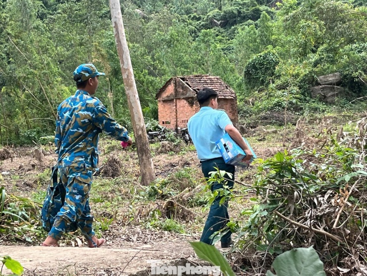 Hiện trường máy bay quân sự YAK-130 rơi ở vùng núi Đắk Lắk - 4