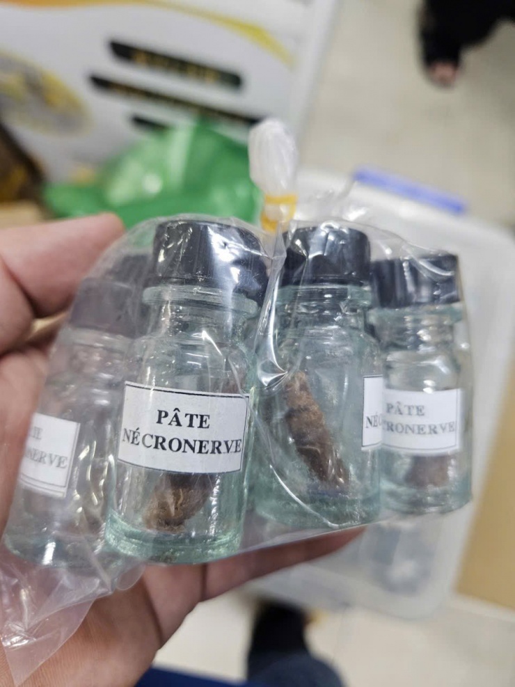 Phá đường dây mua bán thạch tín xuyên quốc gia tuồn vào các phòng khám nha khoa - 3