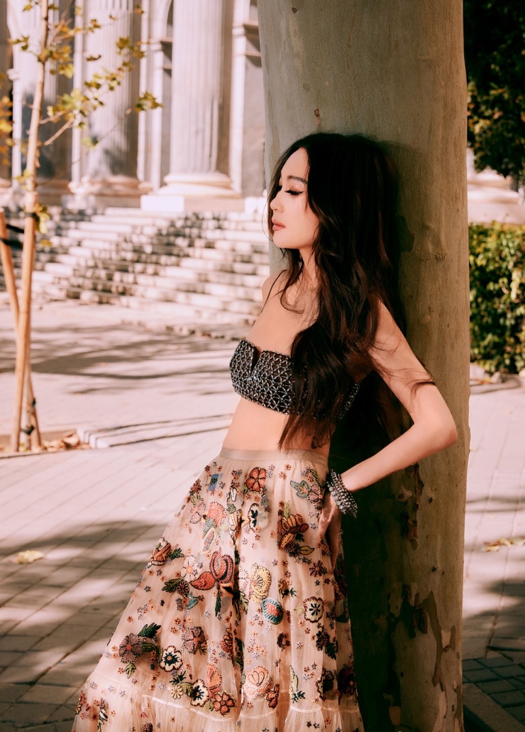 Nhiều năm qua, cô duy trì vòng eo khoảng 58 cm (lúc cao nhất là 61 cm) nhờ tập yoga. Nếu không quá bận, hàng ngày Ôn Bích Hà rèn luyện hai tiếng. Cô tiết lộ thuộc dạng dễ mập, vì thế duy trì chạy máy, leo núi để tránh tăng cân.