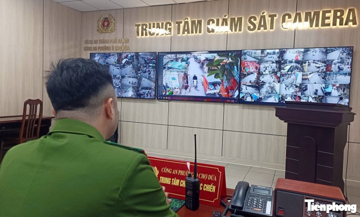 Công an phường ở Hà Nội thiết lập 'thế trận' gần 200 camera để xử lý vi phạm lấn chiếm vỉa hè - 9