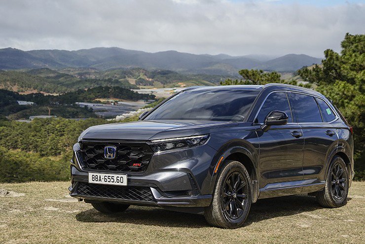 HVN vẫn sẽ mở bán phiên bản thể thao e:HEV RS như hiện hành.