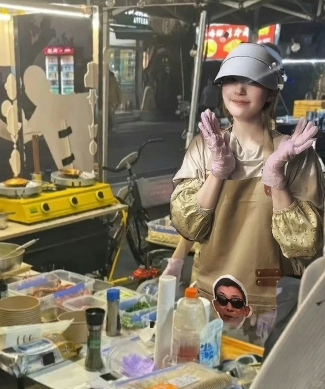 Quầy hàng của Triệu Lộ Tư ở khu chợ Hải Nam.