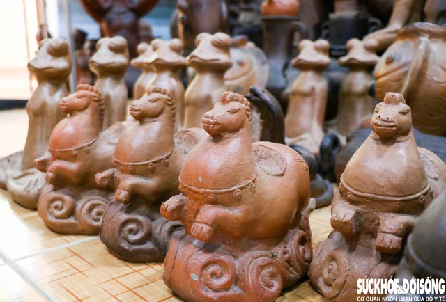 Ngựa không chỉ là biểu tượng gắn liền với năm Bính Ngọ mà còn mang ý nghĩa may mắn, bền bỉ, sung túc và thành công. Ảnh: Duy Ngọc.