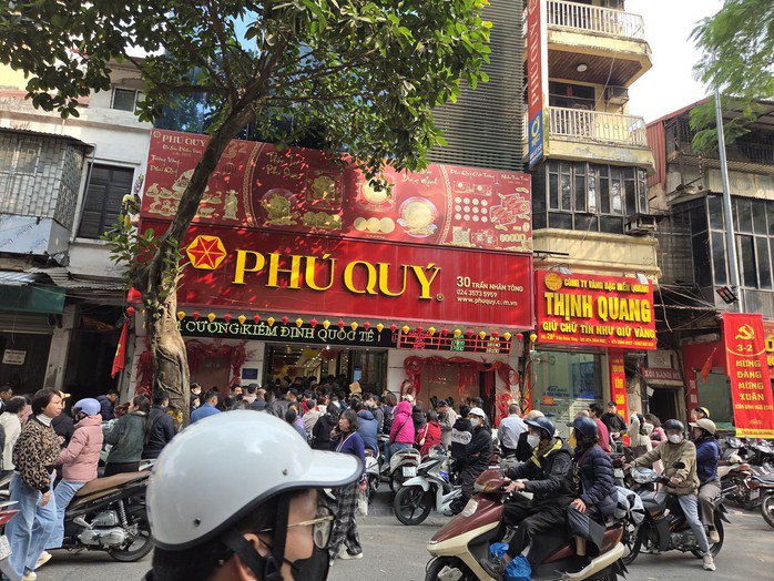 Cơn sốt bạc ngày càng nóng bỏng