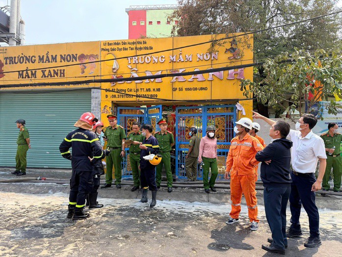 Nguyên nhân vụ cháy đang được điều tra.