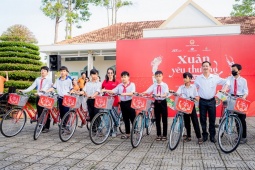 Mùa xuân trên những chuyến xe, chở tấm lòng sẻ chia của tuổi trẻ