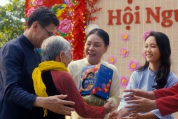 Chăm sóc sức khỏe cha mẹ, giữ trọn niềm vui gia đình