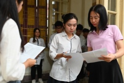 Hàng nghìn giáo viên Hà Nội thấp thỏm chờ tiền thưởng Nghị định 73