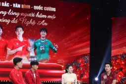 Đình Bắc, Văn Bình và Quốc Cường tiết lộ mẫu bạn gái với người hâm mộ