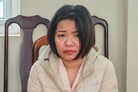 Nữ giúp việc bạo hành cụ bà 82 tuổi bị khởi tố tội gì?