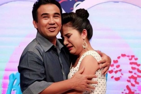 Nghệ sĩ Ưu tú độc thân ở tuổi U50 làm rõ thông tin là "vợ bé" MC Quyền Linh, xen vào hôn nhân đồng nghiệp