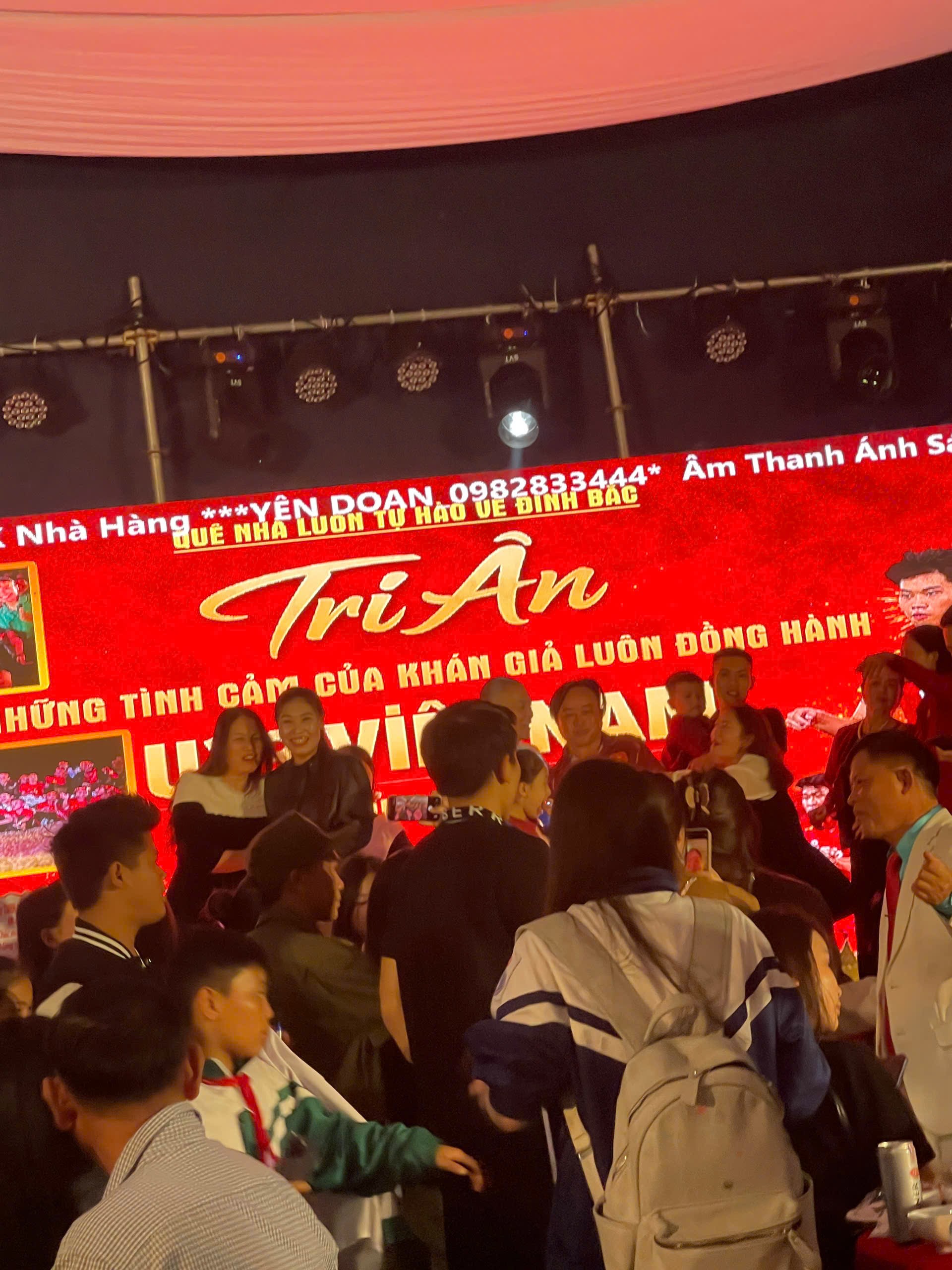 Hơn 2.000 người tới nhà Đình Bắc ăn cỗ, thực đơn 180 mâm có những gì? - 12