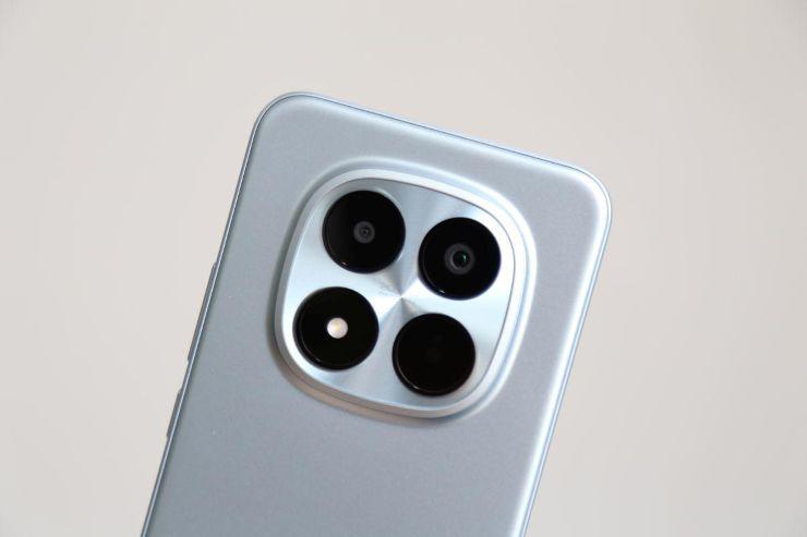 So kè bộ đôi smartphone Android cận cao cấp đáng chú ý đầu năm 2026 - 7