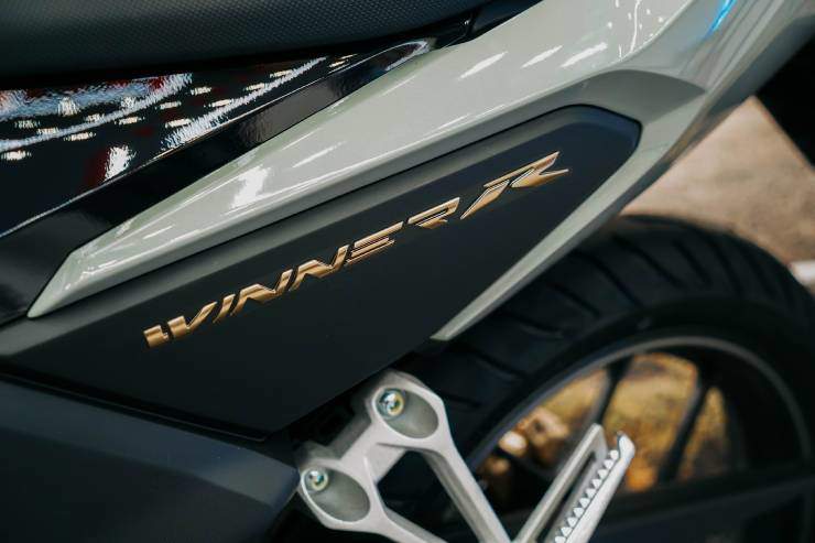 Giá xe côn tay Honda Winner R mới nhất, giảm sốc 13 triệu đồng - 3