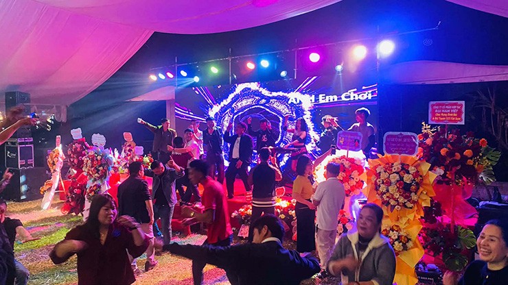 Hơn 2.000 người tới nhà Đình Bắc ăn cỗ, thực đơn 180 mâm có những gì? - 16