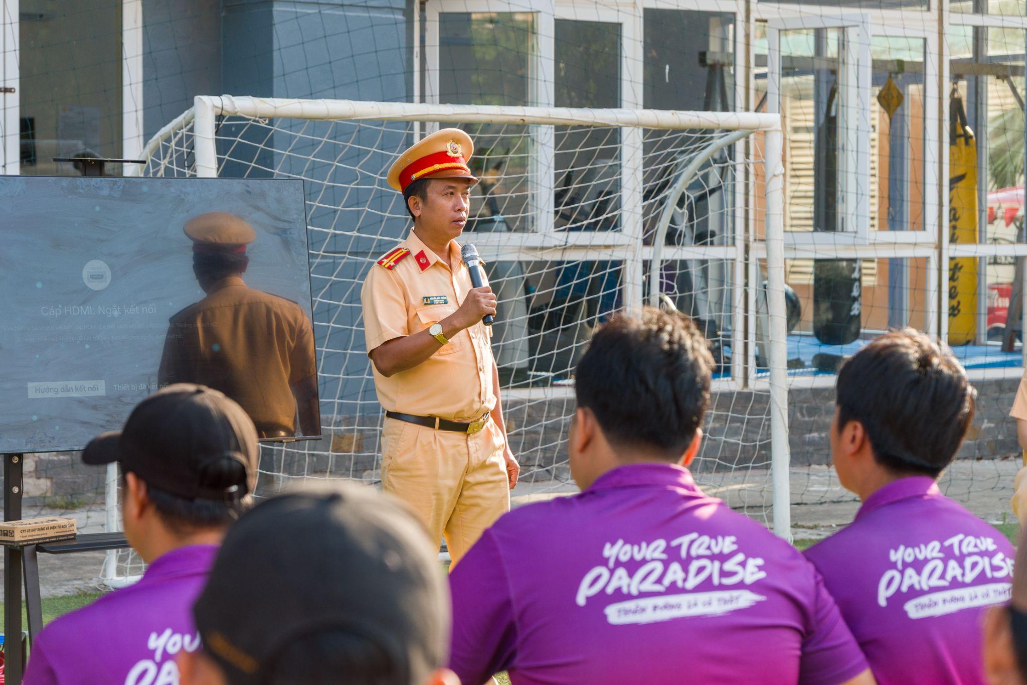 Nội dung đào tạo do Trung tá Nguyễn Đức Thành – Trạm trưởng Trạm CSGT Phú Quốc (Phòng CSGT tỉnh An Giang) trực tiếp giảng dạy.