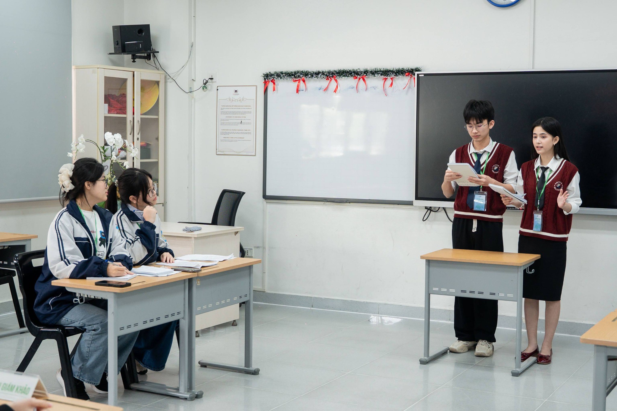 Dù không thuận lợi về khoảng cách địa lý, Tiến Minh và Duy Đan vẫn giữ được kết nối và thấu hiểu để có sự phối hợp ăn ý trong hành trình chinh phục cuộc thi Tiếng nói Xanh. Ảnh: BTC