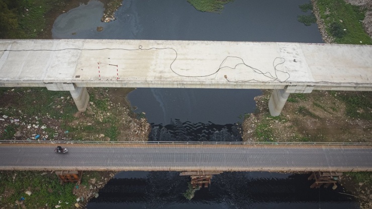 Dự án xây mới cầu Mụ có tổng kinh phí gần 90 tỷ đồng. Theo thiết kế, cầu dài gần 220 m, độ rộng lòng cầu phục vụ phương tiện lưu thông là 8 m.