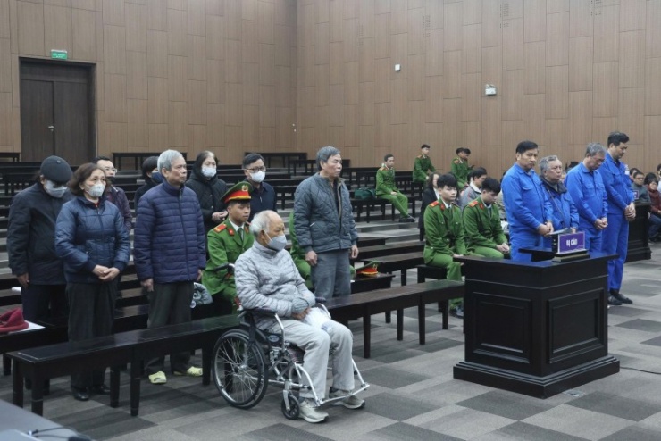 Các bị cáo tại phiên tòa.