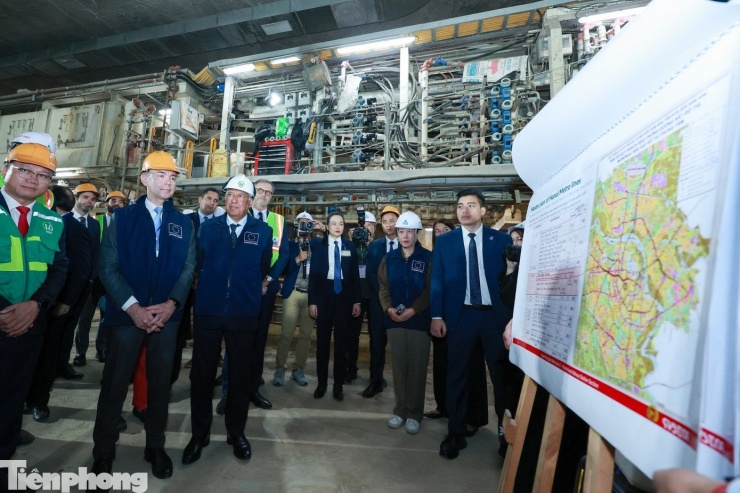 Chủ tịch Hội đồng châu Âu thăm dự án metro số 3 của Hà Nội - 2