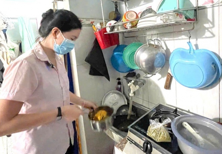 Nhiều công nhân ở TPHCM mong muốn được công ty thưởng Tết, làm lộ phí về quê sum vầy bên người thân