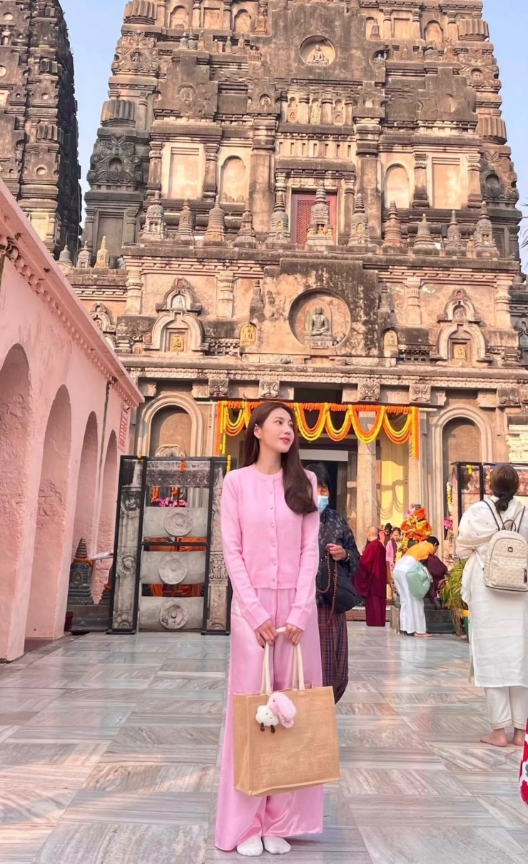 Thủy Tiên hành hương đến nơi Đức Phật thành đạo - 1