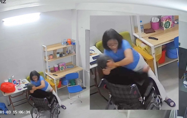 Hình ảnh nữ giúp việc bạo hành gây phẫn nộ. Ảnh chụp màn hình