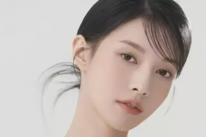 Xu hướng trang điểm năm 2026: Các tông màu ấm áp của thập niên 90 đang trở lại