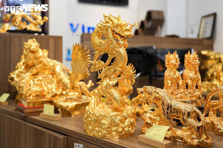 Các tượng linh vật con giáp khác có giá từ 4 - 30 triệu đồng/sản phẩm.