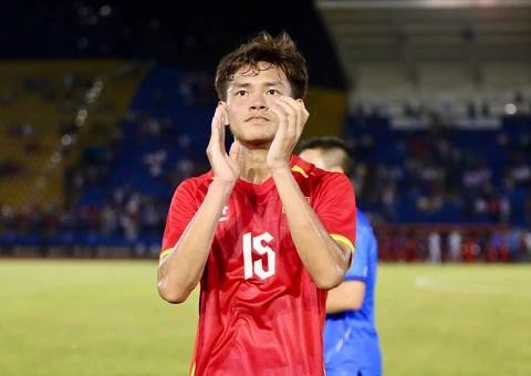 Bùi Vĩ Hào bị đứt dây chằng cổ chân, vắng mặt trong SEA Games 33 và U23 châu Á 2026.