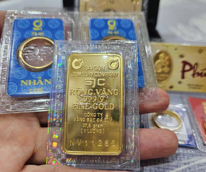 Theo các chuyên gia, sàn vàng giúp tăng nguồn cung hợp pháp thông qua nhập khẩu vàng miếng có kiểm soát, thu hẹp khoảng cách giá vàng trong nước và thế giới