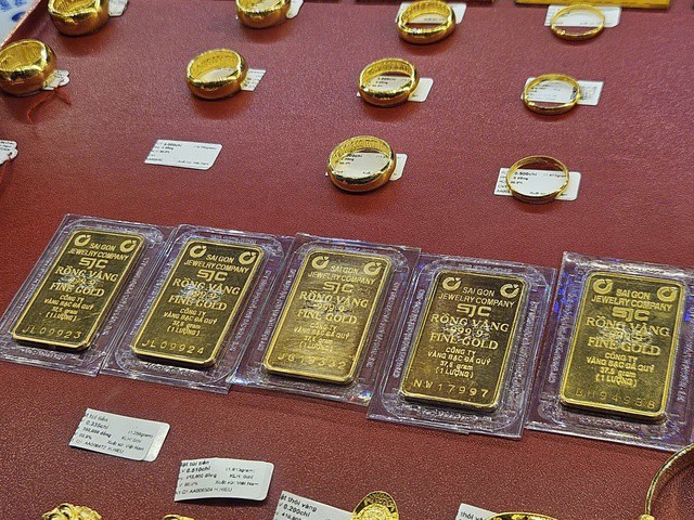 Giá vàng trong nước giảm trở lại vào cuối ngày